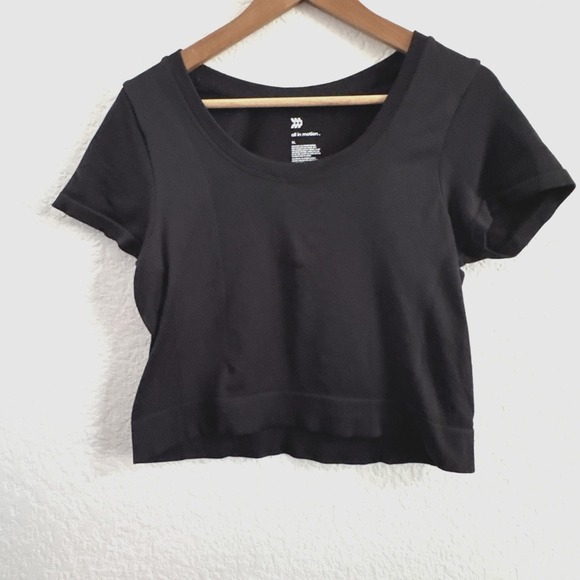 all in motion Tops - All In Motion Cropped Performance Top Activewear Black Size XL